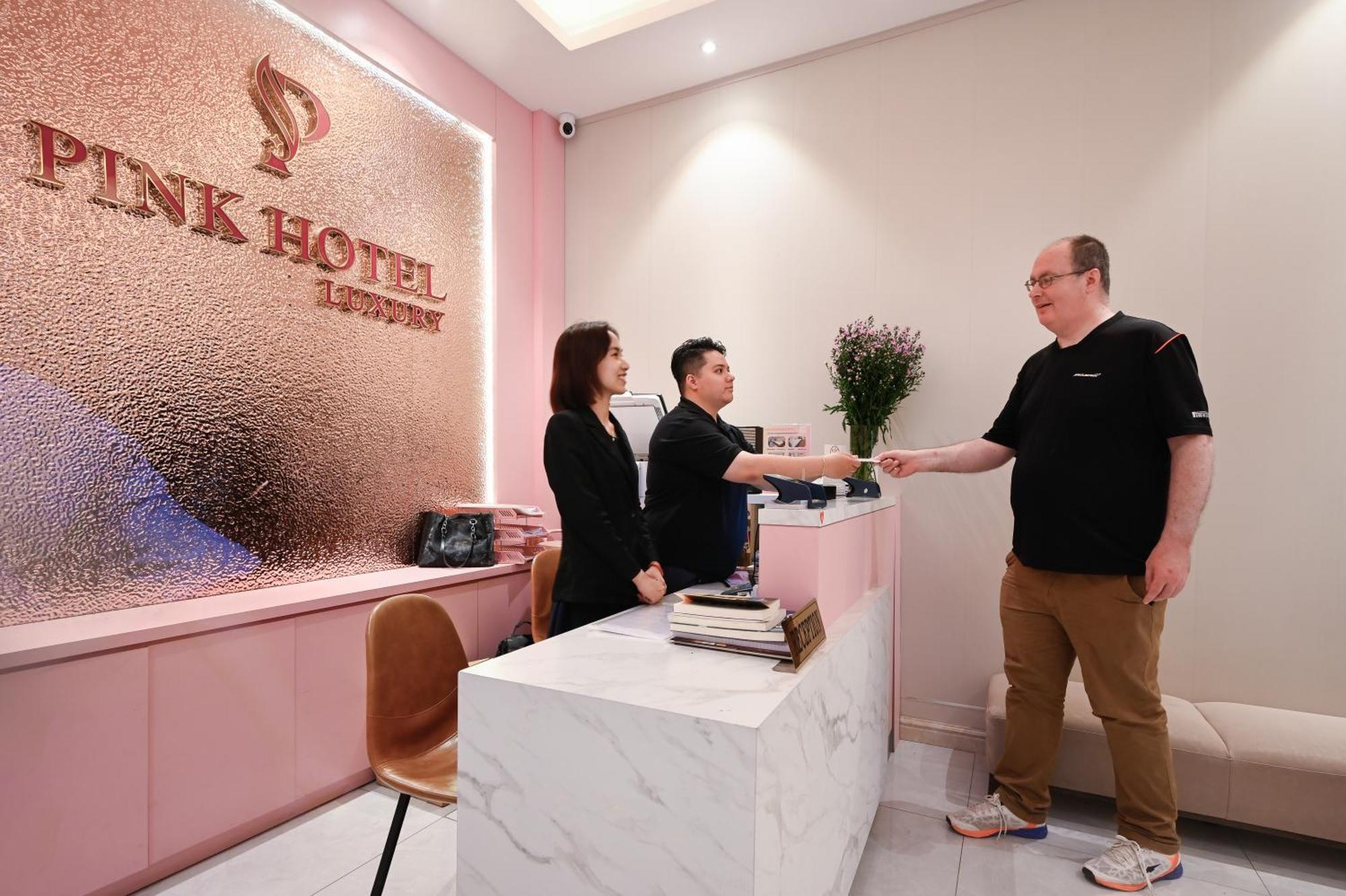 Pink Boutique Ben Thanh 3*